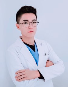 张馨元