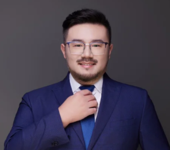 闫伦