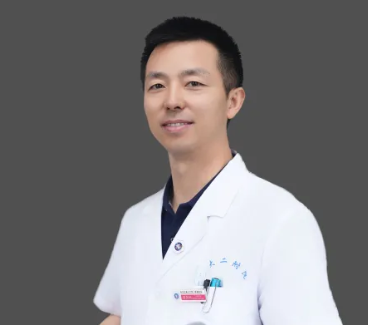 荣向科