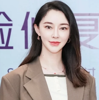 万媛玲